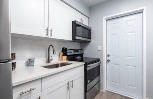 Coral Ridge Apartment | New, Cozy Studio - Heart of Fort Lauderdale