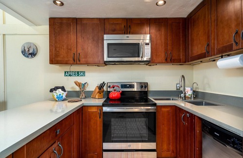 Bear Valley Condo | NEW! CreekSide #3 (3-Bedroom Home) - Pets Allowed by Bear Valley Vacation Rentals