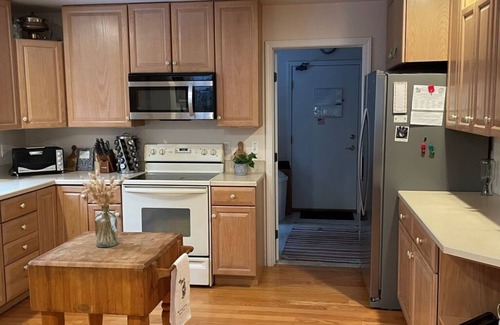 Glen Arbor House | New Crystal River Listing for Summer 2022! 3 day min. Sleeps 14.