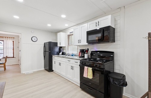 Monticello House | NEW! Dave's Last Resort-House on the Lake