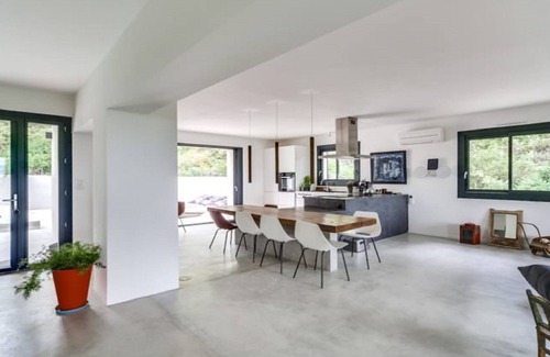 Saint-Etienne-du-Gres House | New! Designer "Alpilles" home