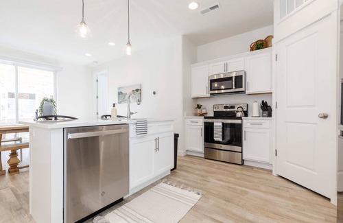 Garden City House | New Designer Townhome w/Trailer Parking & Games
