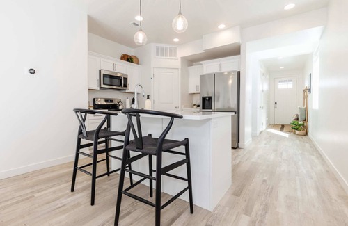 Garden City House | New Designer Townhome w/Trailer Parking & Games
