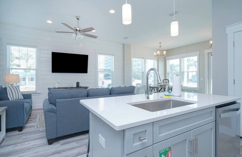 West Panama City Beach House | *NEW DISCOUNT* STEPS TO ⛱ PRIVT Pool, Ocean View