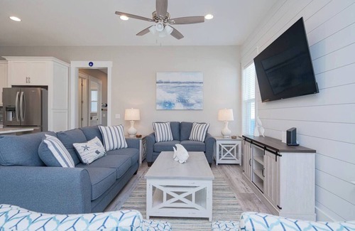 West Panama City Beach House | *NEW DISCOUNT* STEPS TO ⛱ PRIVT Pool, Ocean View