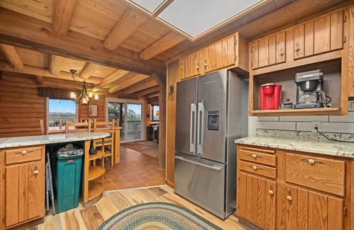 Divide Cabin | New & Discounted! Cozy Log Cabin on 5 Acres w/Pikes Peak View