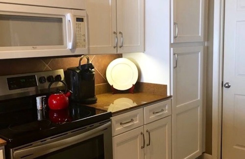Orange Beach Condo | NEW DISCOUNTS! The View! Beautiful, Classy Beach Décor; Very Comfortable!