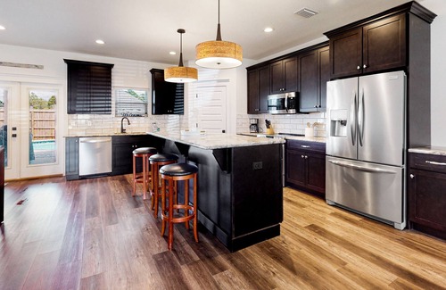 Gulf Breeze House | New dog-friendly home with private saltwater pool, grill, enclosed backyard, AC