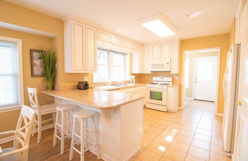 Ocean City House | New Downtown Large Beach House – Steps to the Beach & Boardwalk - 3 Kitchens