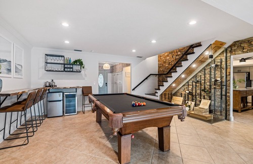 Lake Worth House | NEW! Drift Inn-Lakefront Home w/Hot Tub, Outdoor Bar, Golf!