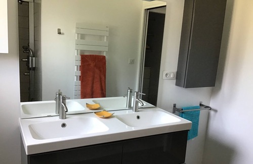 Lunan House | New: Ecological house overlooking the Figeac Valley