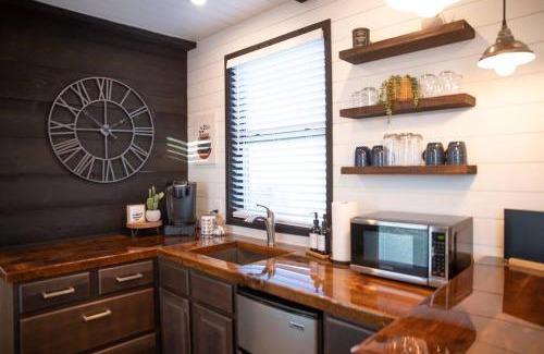 Alpine House | New Endless Sunsets-Container Home