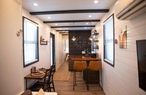 Alpine House | New Endless Sunsets-Container Home