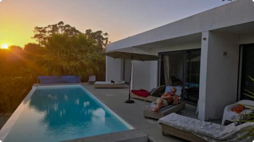 Mafra Villa | NEW- Ericeira Design Villa- 10 min from Beach, pool and great view