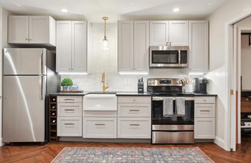 Hill East Bed & Breakfast | NEW Family-Friendly Capitol Hill Home with Free Parking & Close Metro Access