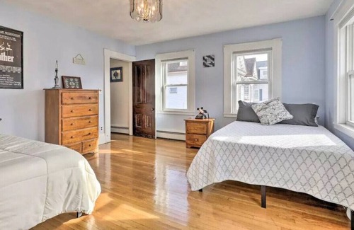 Salem Apartment | NEW! Family-Friendly Getaway < 1 Mi to Dtwn Salem!