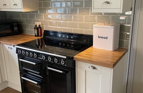 Carew Newton House | NEW Fantastic Pembrokeshire retreat in Carew