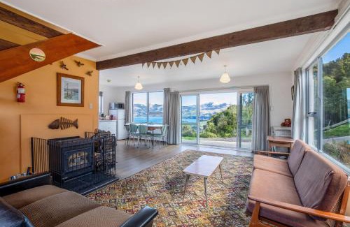 Akaroa House | New Farm - Akaroa Holiday Home