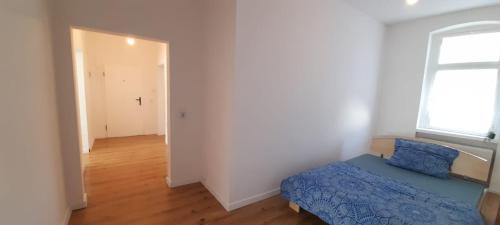 Zeitz Apartment | New flat for 7 Special price per month 4 Rooms