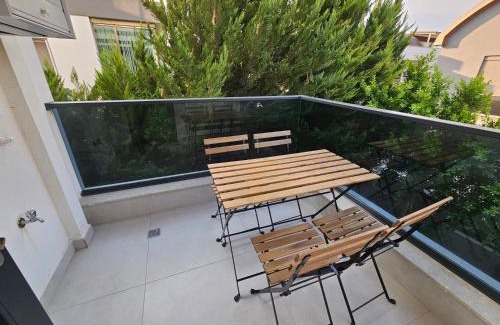 Lara Apartment | New Flat with Big Living Spaces 2-5 Near By Lara Beach