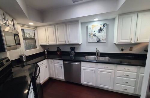 South Scottsdale House | New for 2023! Cozy & Modern South Scottsdale Townhome