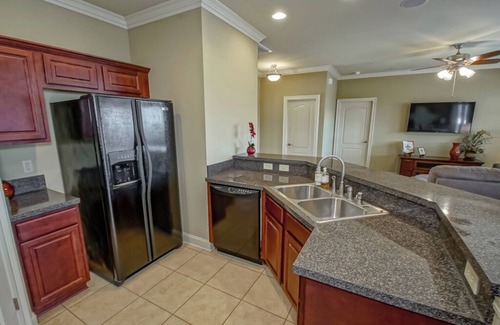 Barataria House | New For 2025 - Waterfront Bayou Retreat: 25 Min to NOLA.