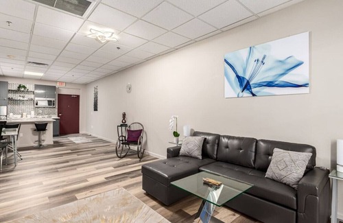 Fountain Hills Condo | New Fountain Hills Suite On The Avenue/2Bed-2Bath