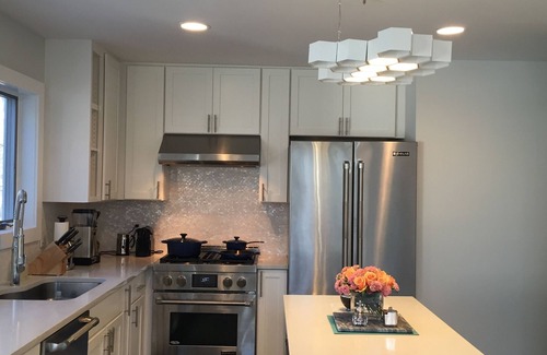 Water Mill House | New Fully Remodeled Post Modern Home, Perfect getaway for a family!
