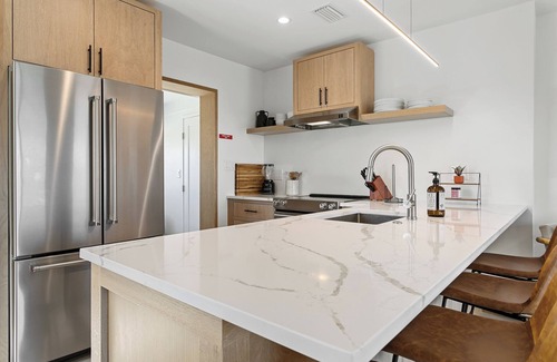 Ocean Cay House | *NEW* Fully Renovated, Luxury Oceanfront Cottage