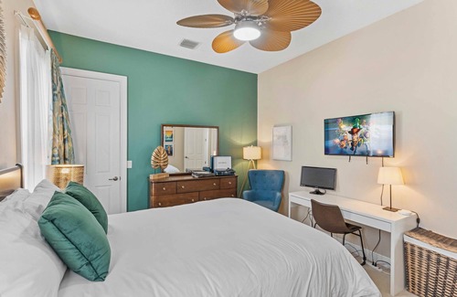 Reunion House | [NEW] Gated Golf Resort Suite w/Private Pool & Arcade Near Disney