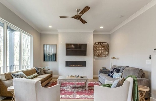 Winchester Cottage | NEW!! Gentleman Jack's Retreat- Lake Front on Tim's Ford