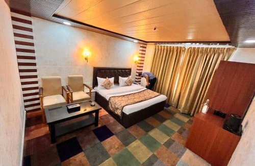 Nishat-Shalimar Hotel | New green meadows