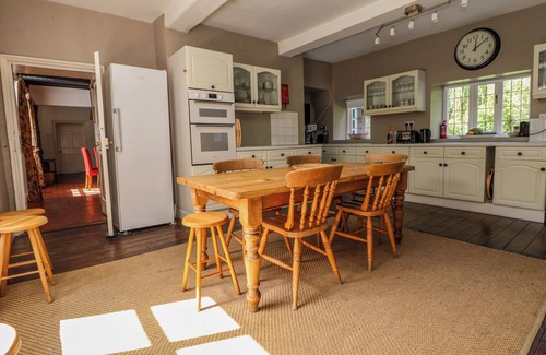 Acrefair Cottage | NEW HALL, pet friendly, character holiday cottage in Chirk