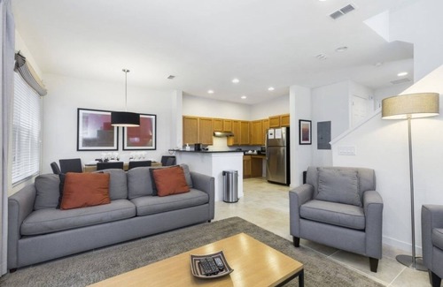 Kissimmee House | NEW! Handicap Accessible Regal Oaks Townhome with private spa and Conservation view