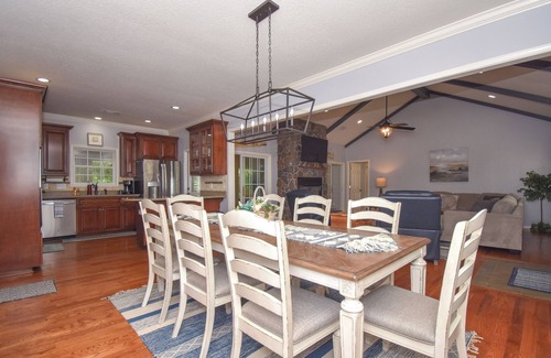 Dadeville House | NEW! Heavenly View by Big Fish Real Estate Group at Lake Martin, sleeps 9!