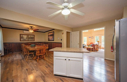 Sky Valley House | New! Hillside Pines: Lake Access, Hot Tub, Gas Fireplace!