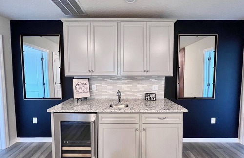 Davenport House | NEW Home! 4 En-Suites, Billiards, 2 family Rooms, No Immediate Rear Neighbor