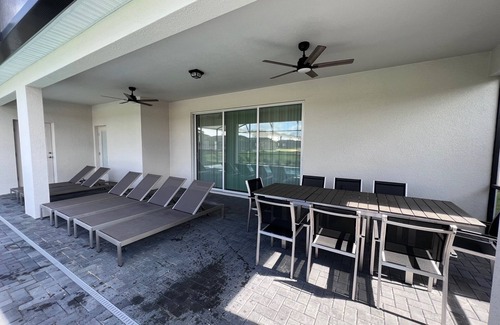 Davenport House | NEW Home! 4 En-Suites, Billiards, 2 family Rooms, No Immediate Rear Neighbor