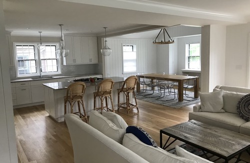 Nantucket Town House | NEW HOME, POOL + CABANA in Town. 5 bdrm, 6 Full + 2 Half Baths. SLEEPS 14