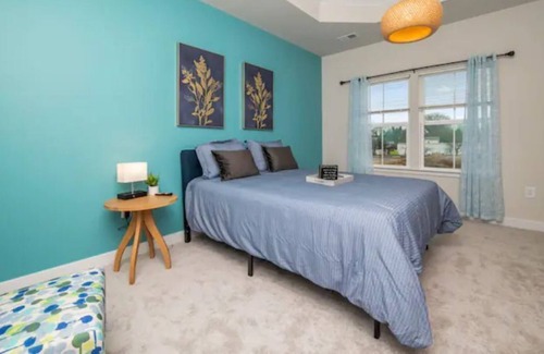 North Chesterfield House | New Home Sleeps 6 Close to Downtown