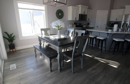 Idaho Falls House | New Home with 3 beds, 2 baths. Family and dog-friendly nn
