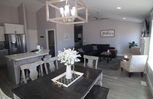Idaho Falls House | New Home with 3 beds, 2 baths. Family and dog-friendly nn