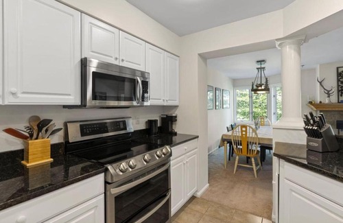 Sunday River Area House | New host! Exceptional Sunday River Ski In Ski Out Condo