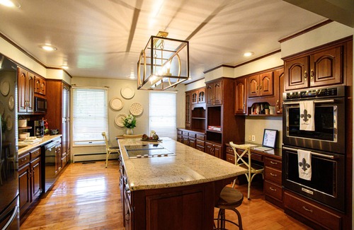 Fayetteville House | NEW HOT TUB|sleeps 10|4BR 3Ba|firepit|pingpong table|New River Gorge NP