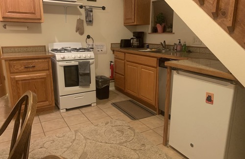 Taos House | New House ,Great Views,near Taos Mesa Brewpub with New Hot Tub