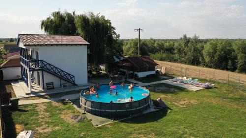 Maliuc House | New House La Nea Paul