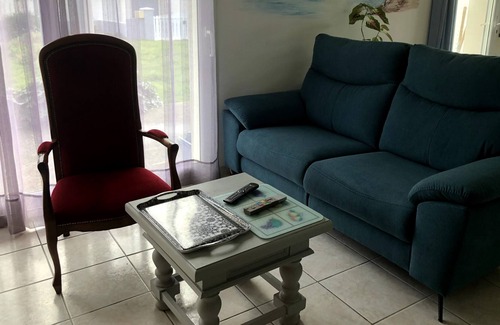 Plogoff House | New house near the beach