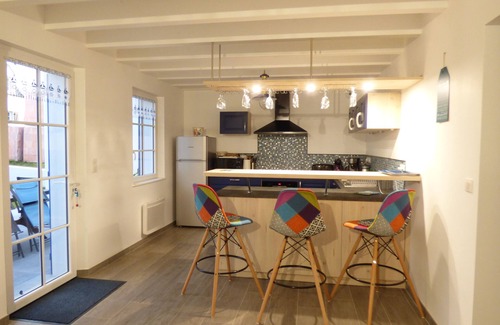 Le Palais House | New house quiet 10 minutes walk from the pier