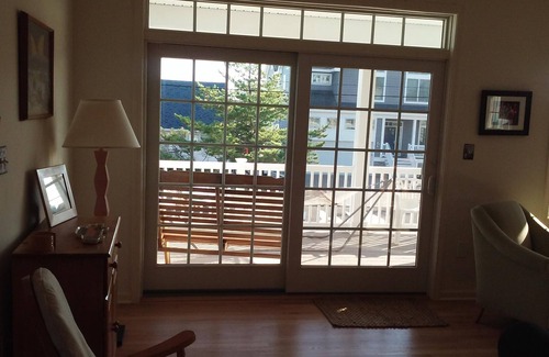 Ship Bottom House | New house with Bay views on quiet street