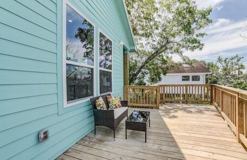 Clear Lake Shores House | New House with Water View